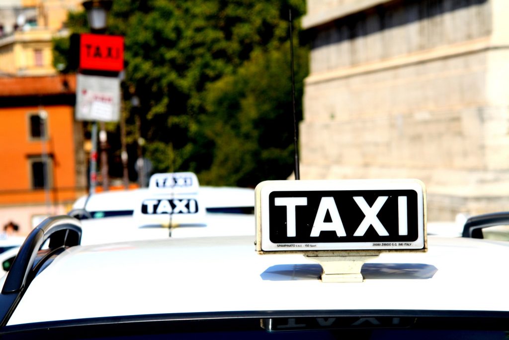 travel cheap by knowing the right price